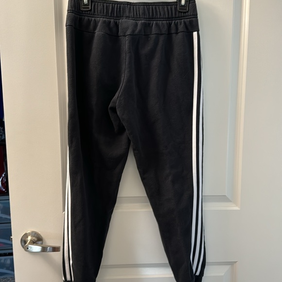 Adidas small sweats - Picture 4 of 4